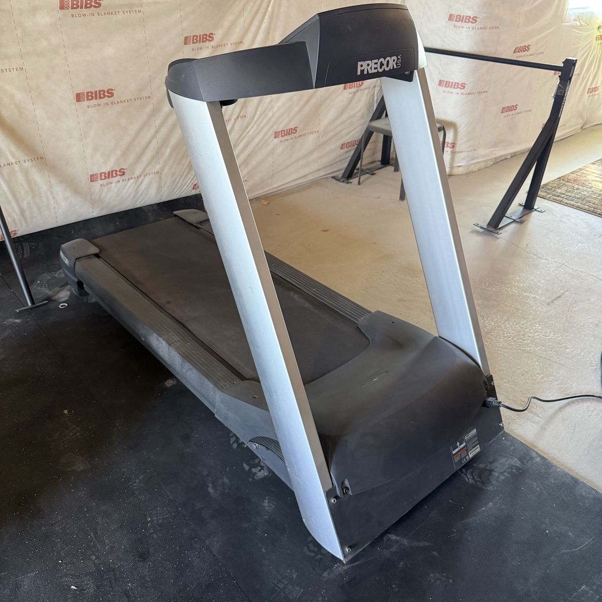 Precor C932 Commercial Treadmill – Gym Quality