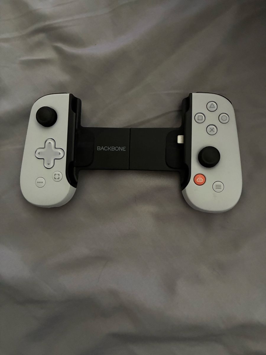 Backbone One Mobile Gaming Controller for iPhone PlayStation Edition