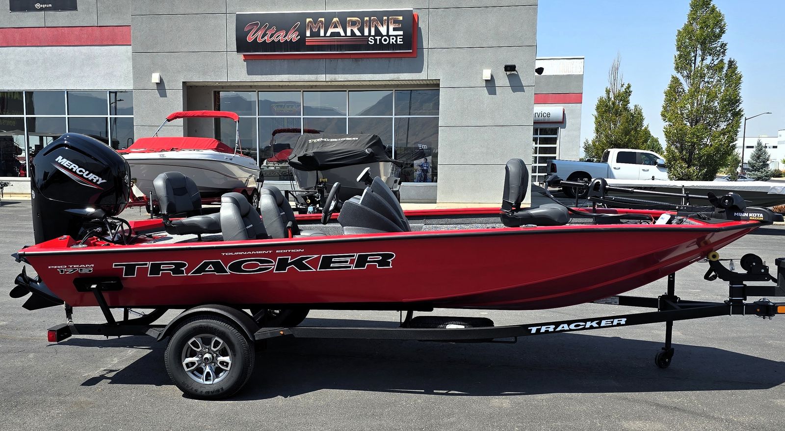 2026 Tracker Pro Team 175 Tournament Edition w 75 HP Mercury Outboard !!!