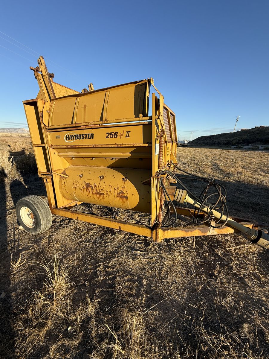 Haybuster 256 Plus II