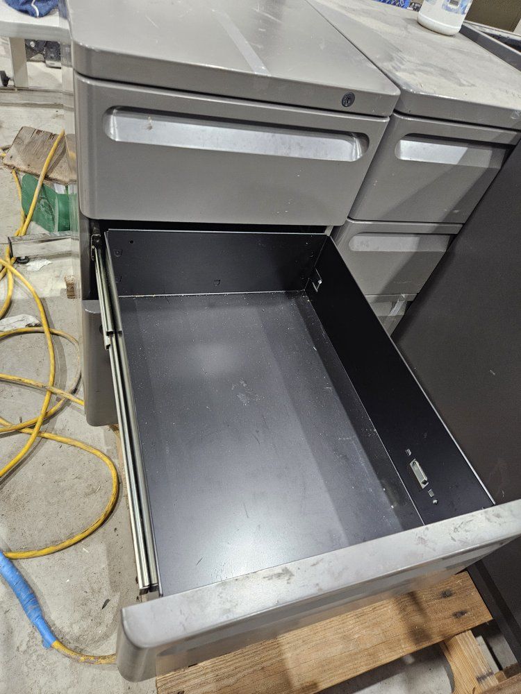 Main image 3