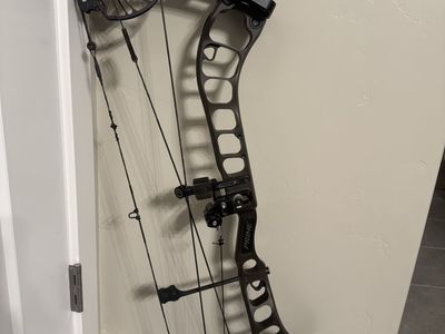 Prime Black 3 Compound Bow - Right Handed, brown, Hamskea Hybrid Hunter Rest