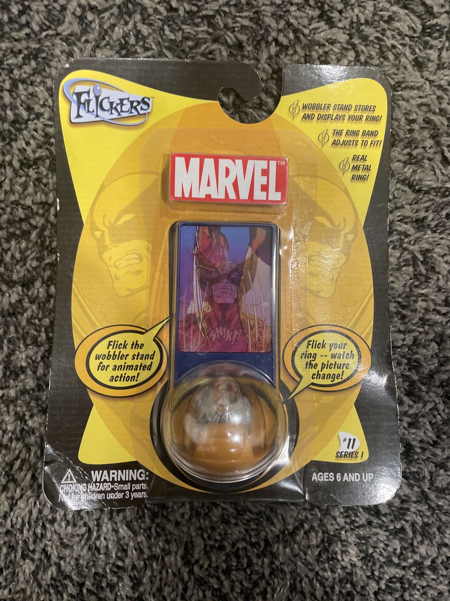 Flickers Marvel Series 1 Wolverine #11 Real Metal Adjustable Ring with Wobbler Stand