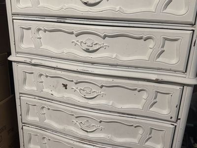 Vintage Bassett French Provincial White 5-Drawer Dresser Chest