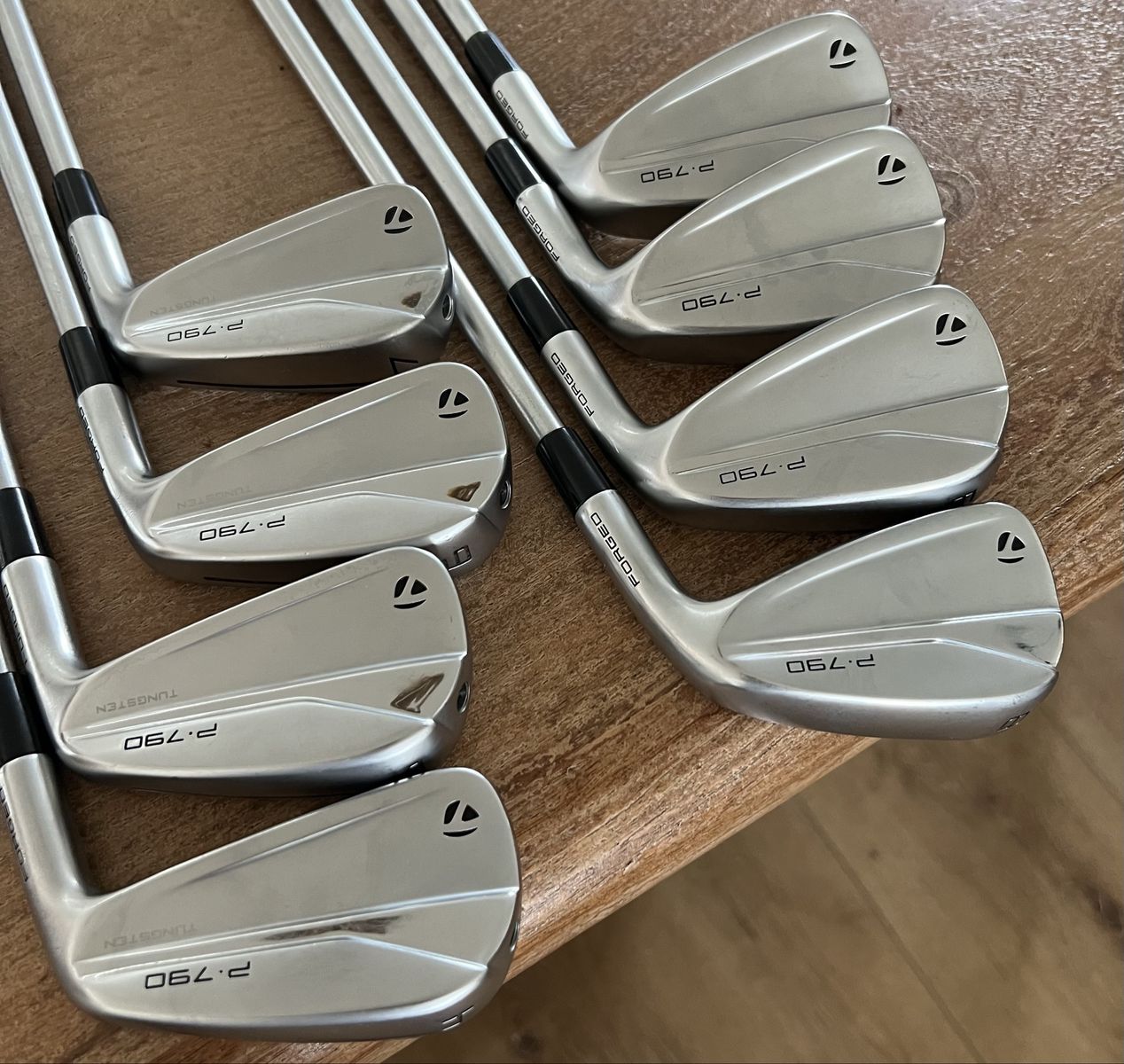TaylorMade P790 Forged Iron Set 4-A wedge - Right Handed
