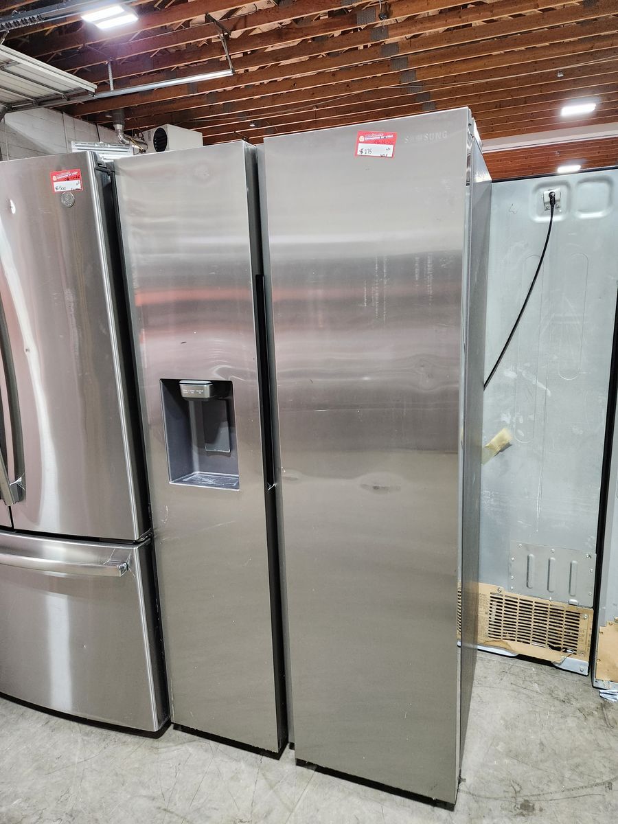 SAMSUNG STAINLESS STEEL SIDE BY SIDE FRIDGE! W-WARRANTY