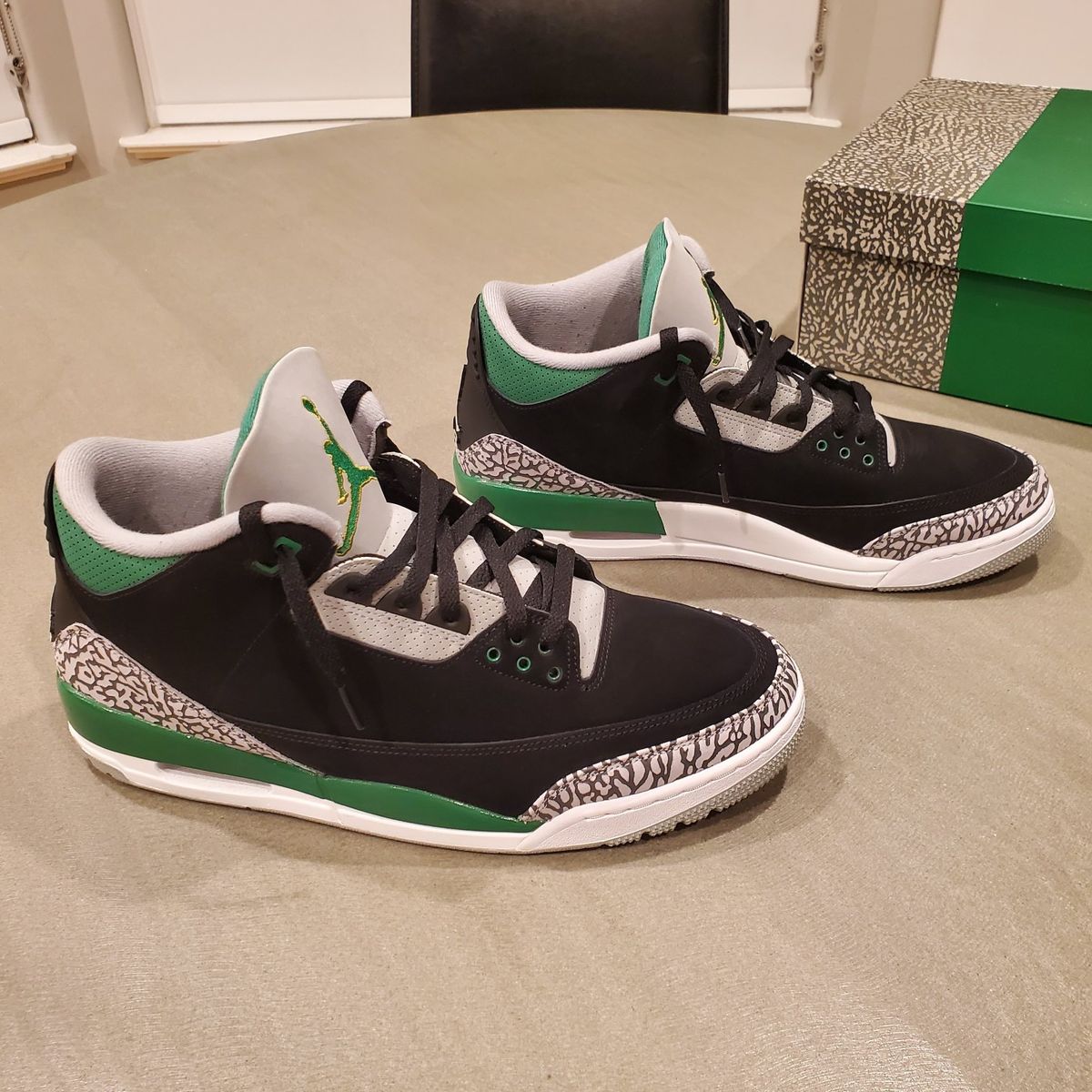Air Jordan 3 Pine Green size 13
