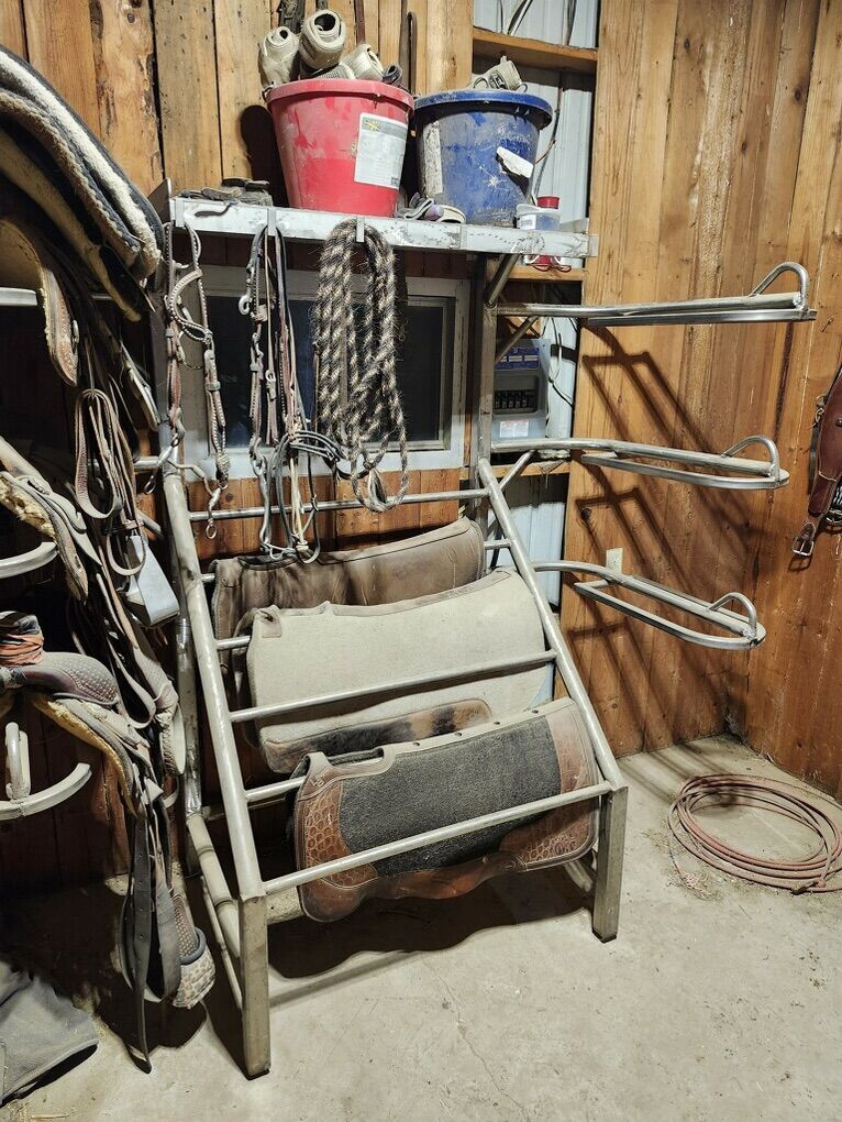Custom Saddle And saddle Blanket Stand