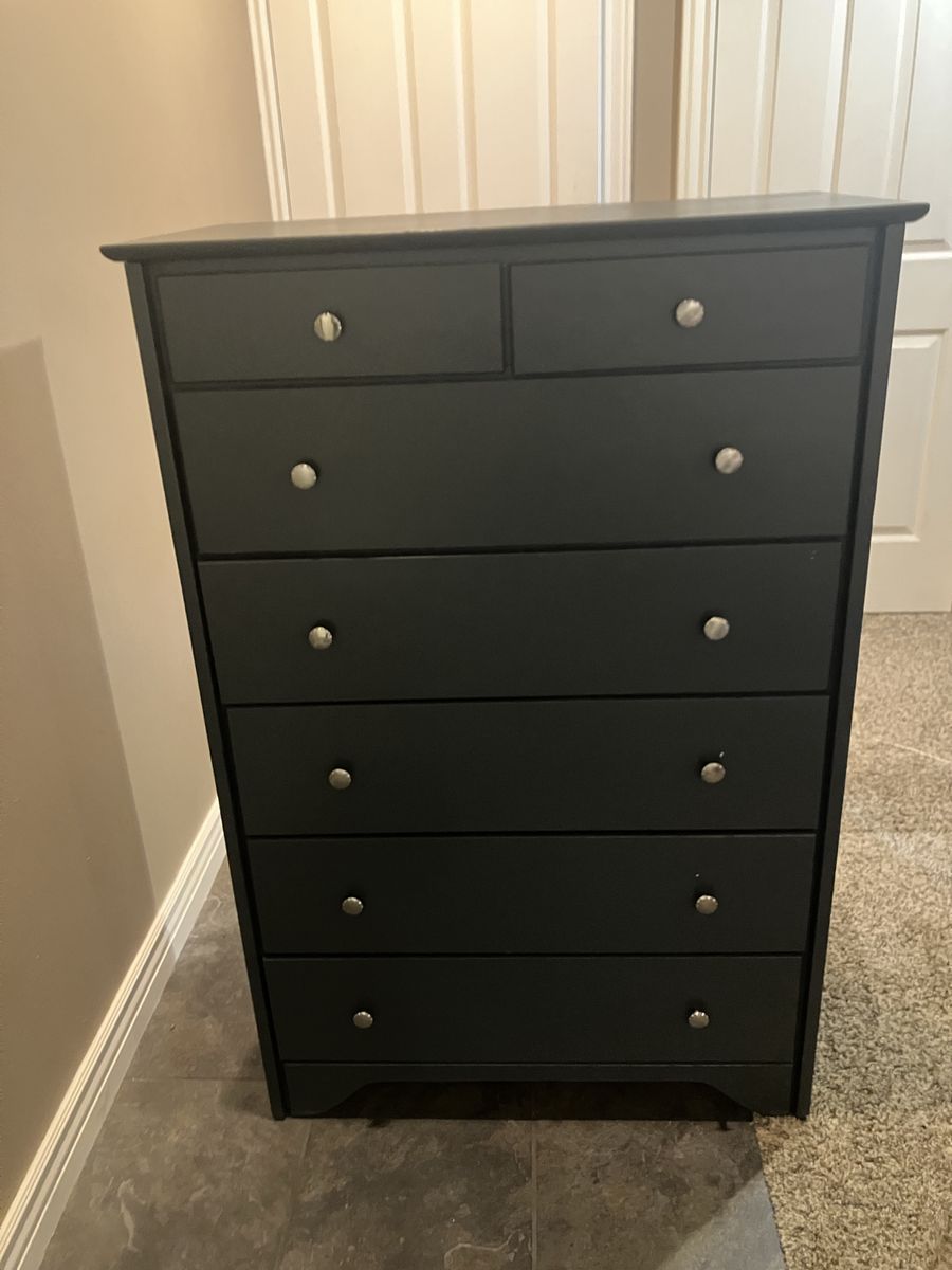 Very nice dresser