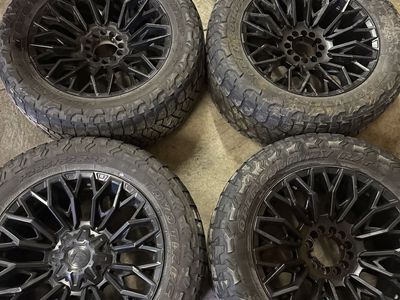 20x10 fuels 6x5.5 Lug