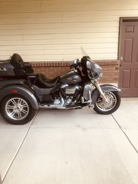 HD 2022 Tri Glide Ultra