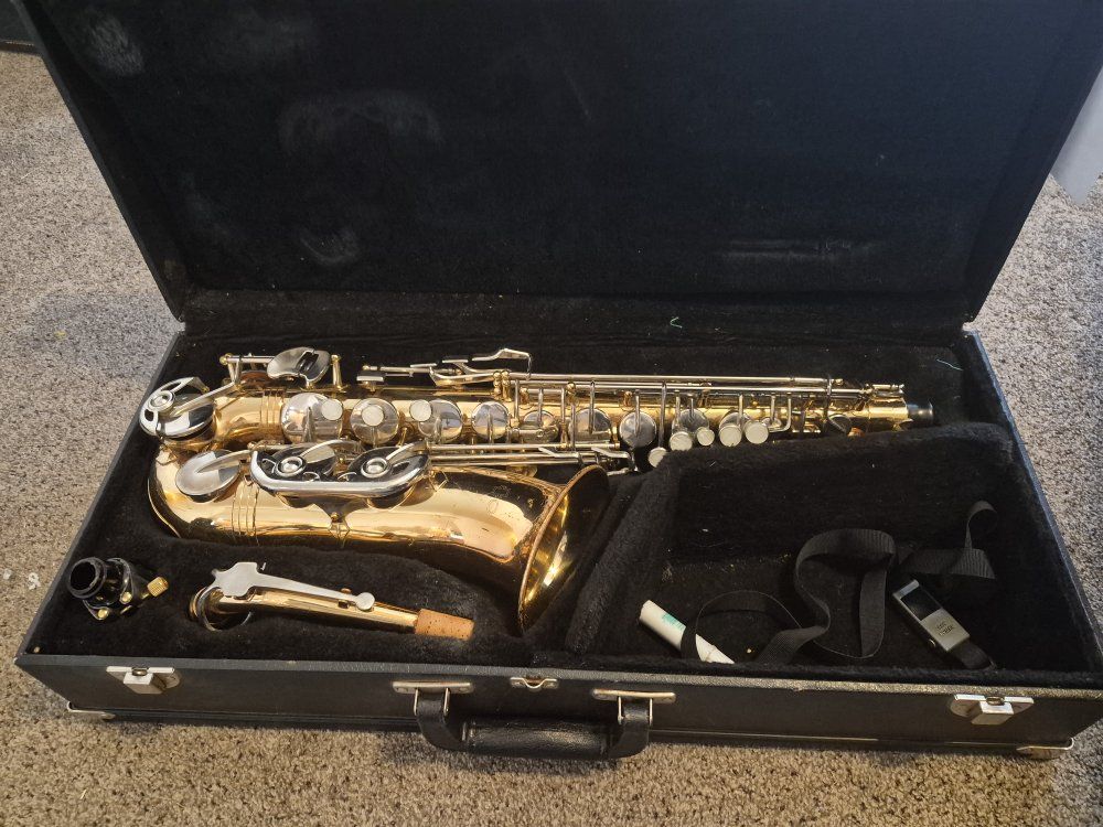 Vito Alto Sax Saxophone with Warranty