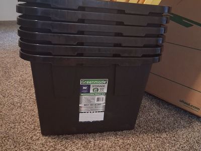 Storage bins