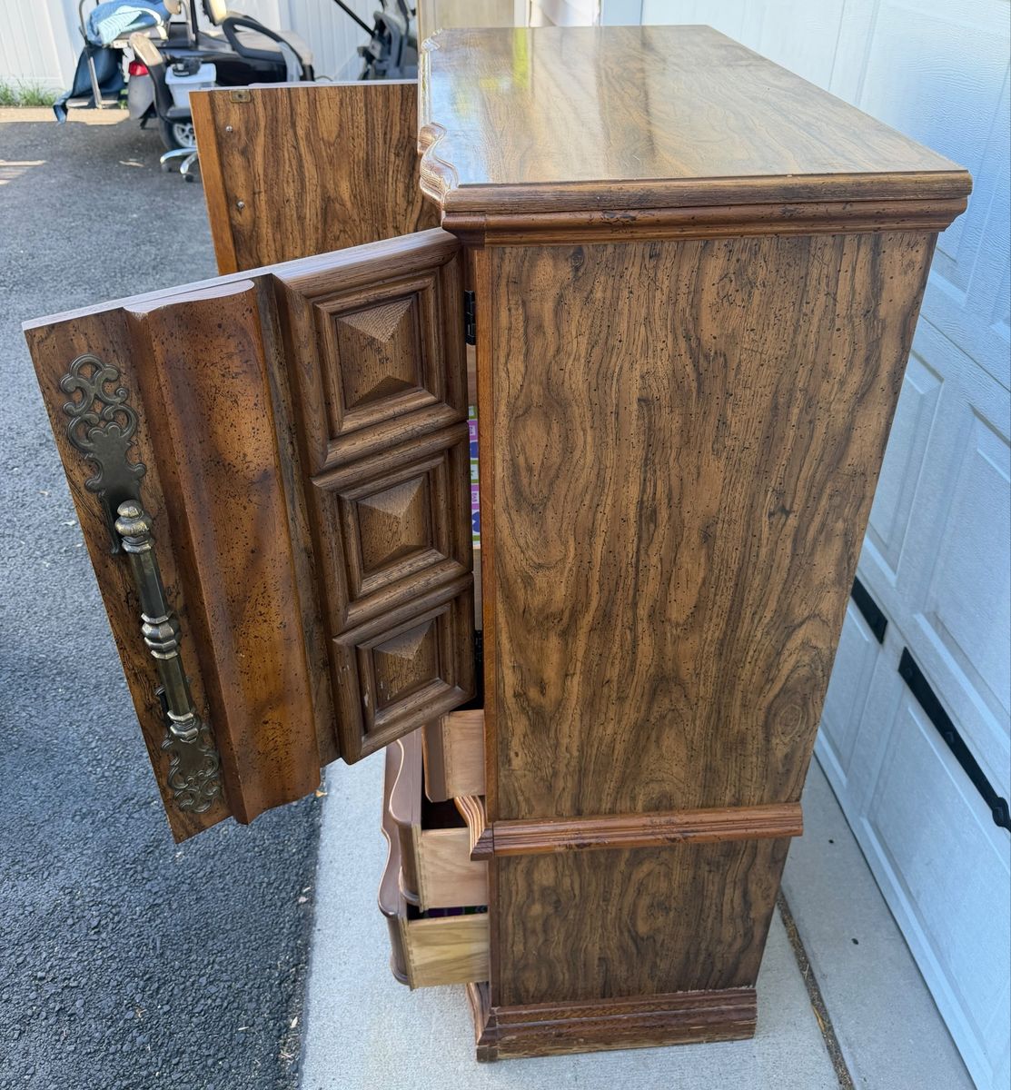 Main image 6