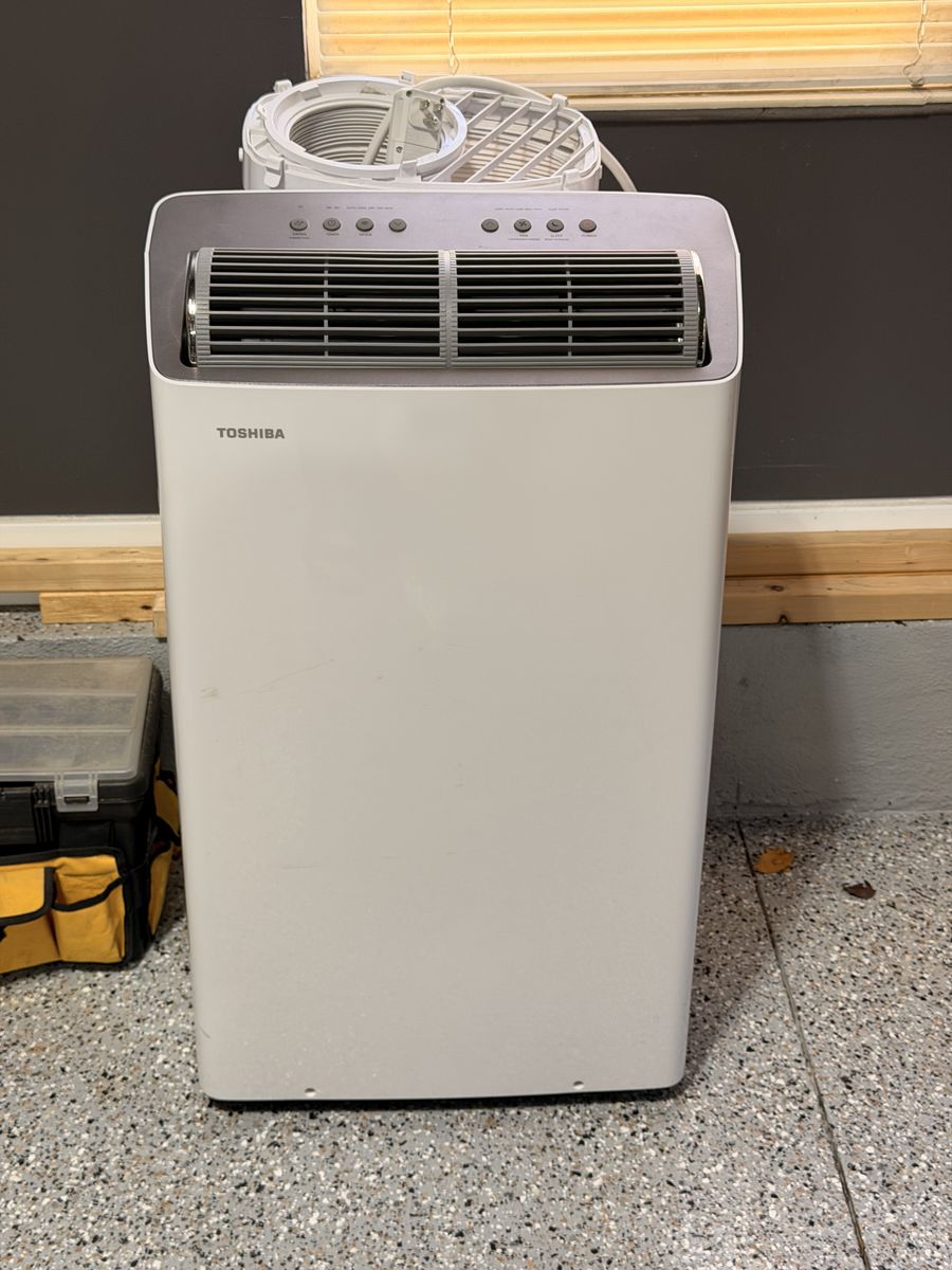 Toshiba Portable A/C & Heater - 14k BTU - Like New