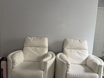 Set of 2 white manual rocking recliners