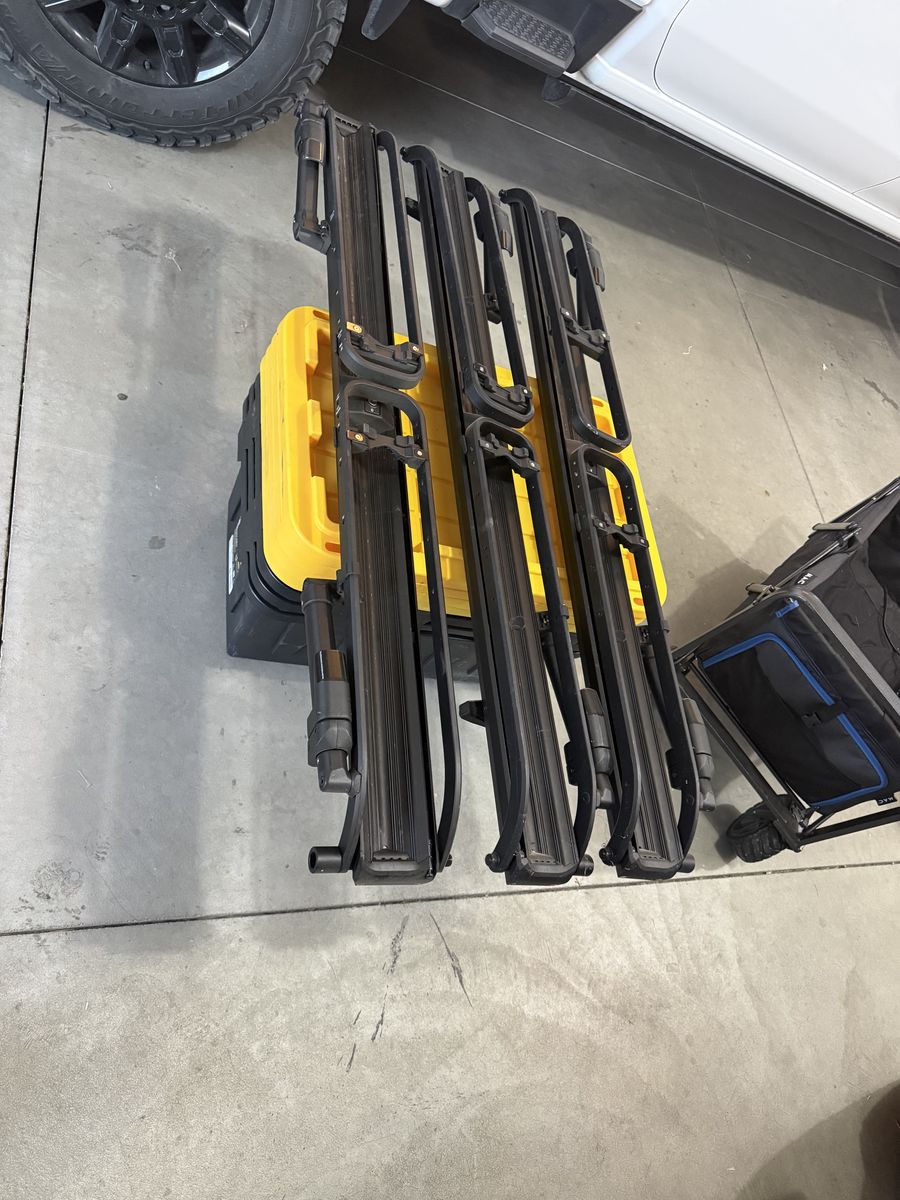 Kuat Piston SR rooftop bike rack @ 3