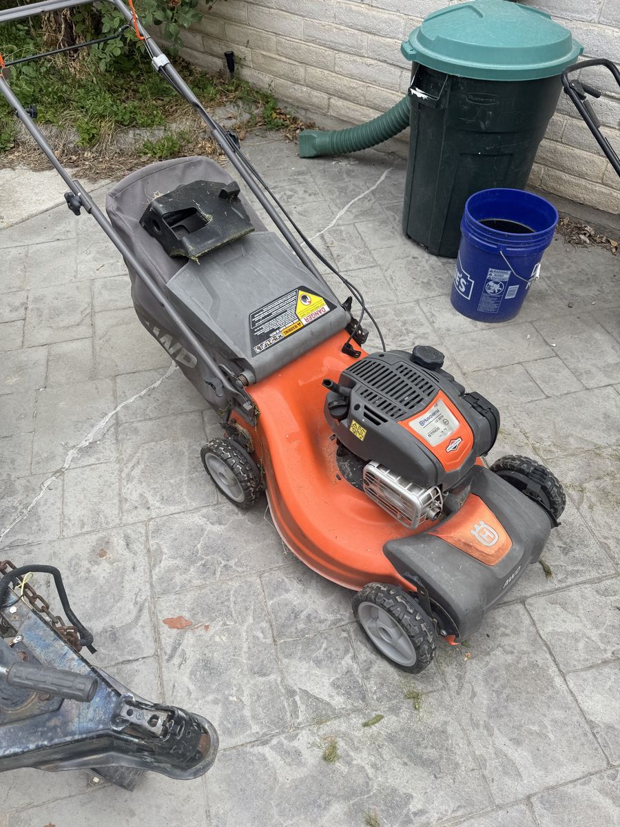 Husqvarna LC221RH AWD Self-Propelled Gas Walk Behind Lawn Mower - Used, Good Condition