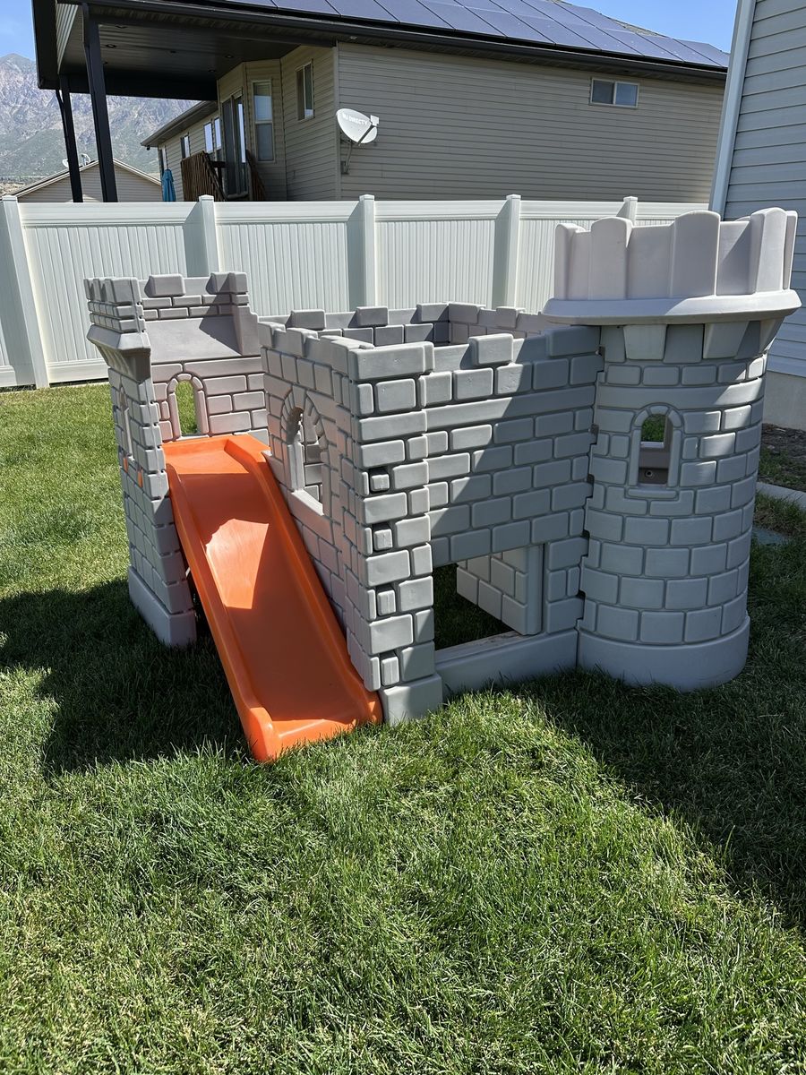 Little Tykes Play Castle with Slide