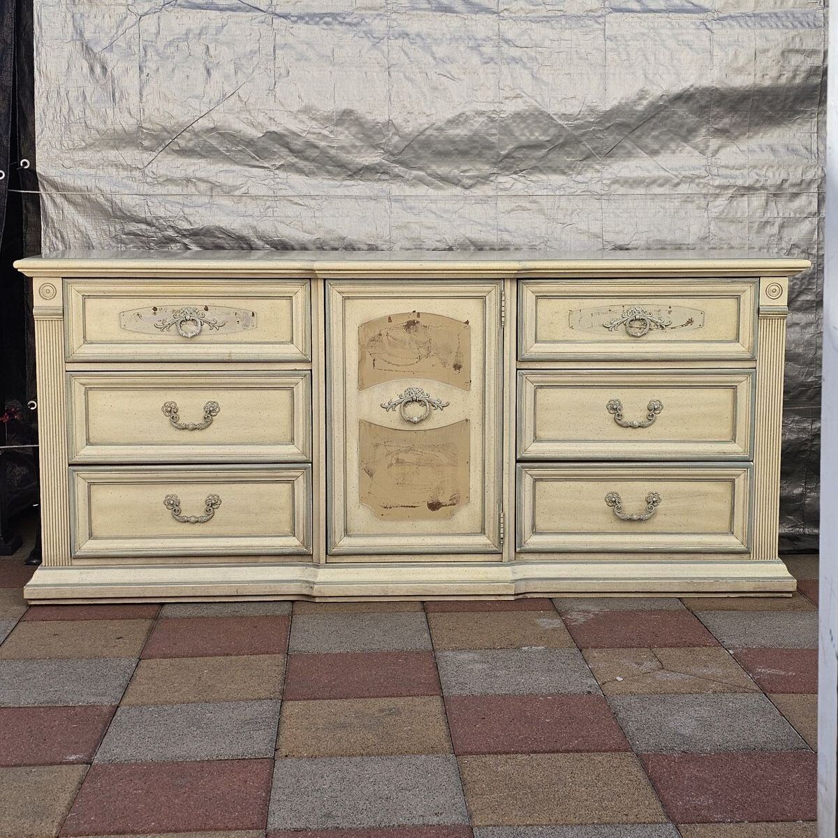 9 Drawer Dresser