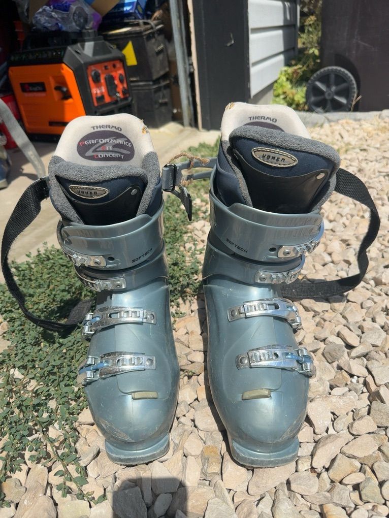 Lange CRL 70 Women’s Ski Boots Size 25.5