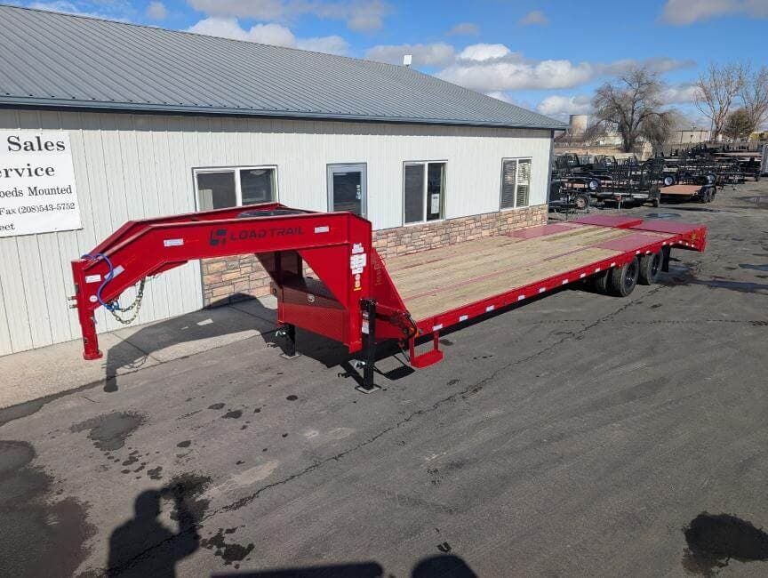 2027 Load Trail GP 102x32 Tandem Low-Pro Gooseneck Max Ramps 24K