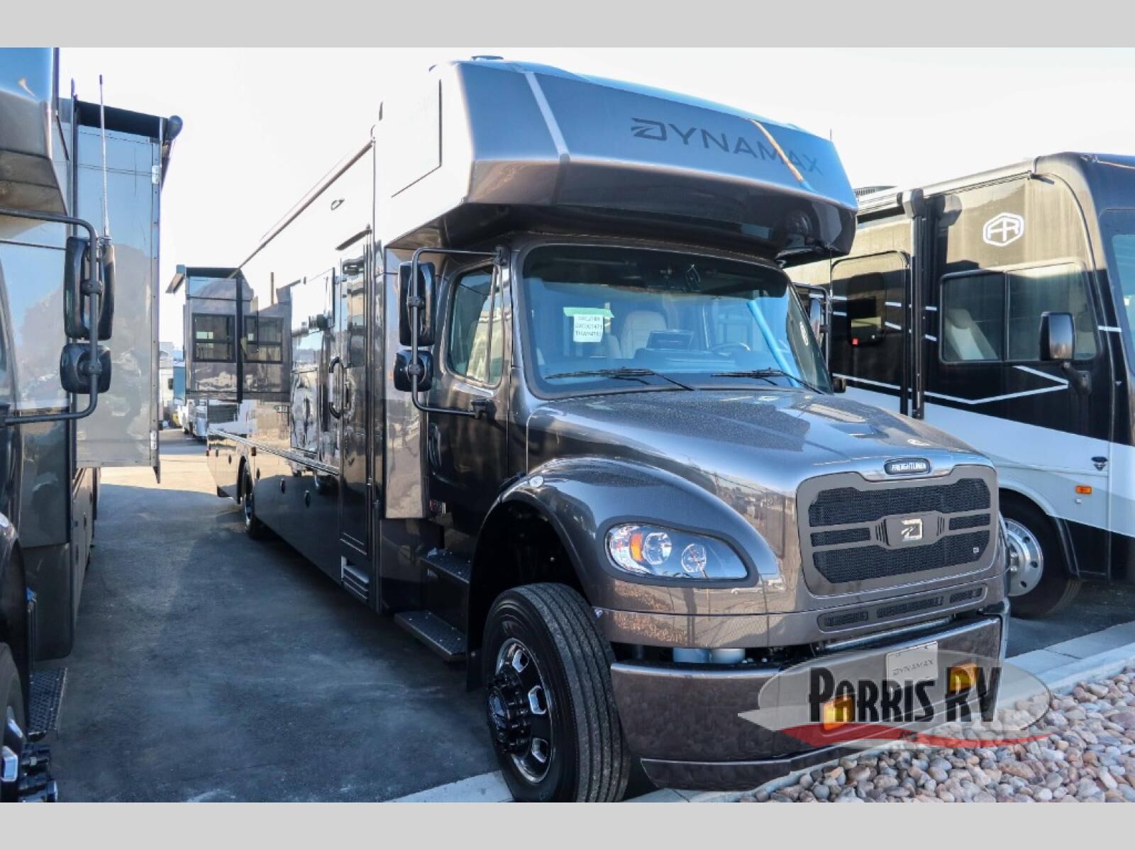 New 2026 Dynamax DX3 37RB
