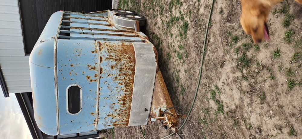 over sized 2 horse bumper pull trailer