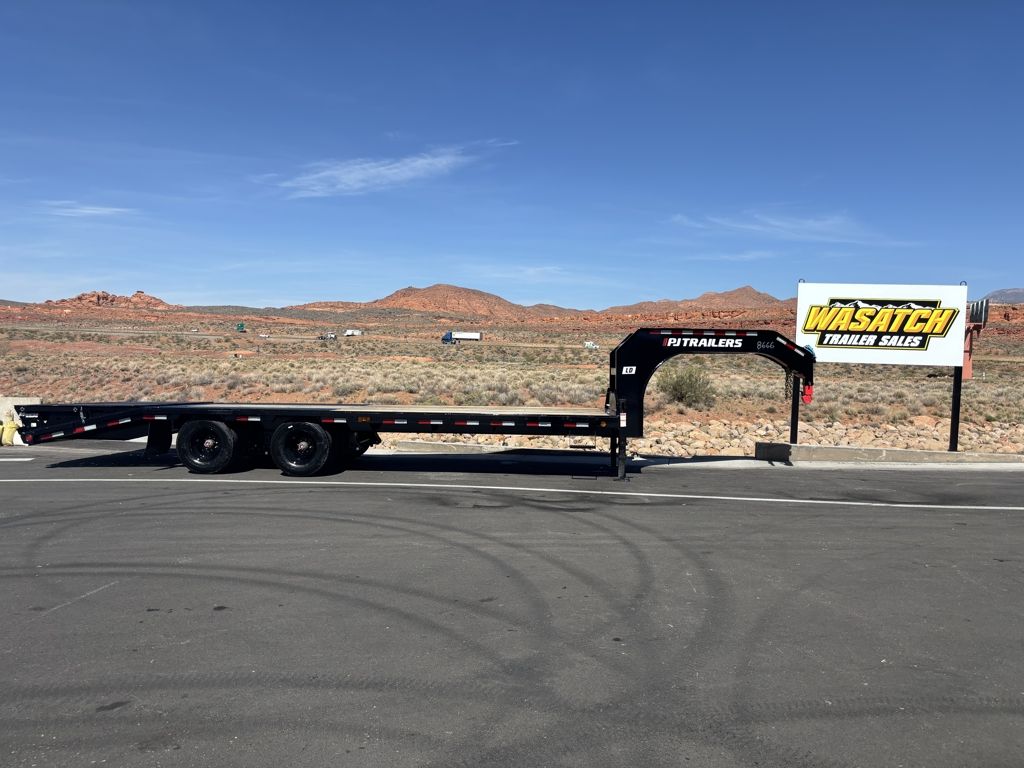 2026 PJ Trailers 8.5X25 Dual Low Pro Flat Deck Goo
