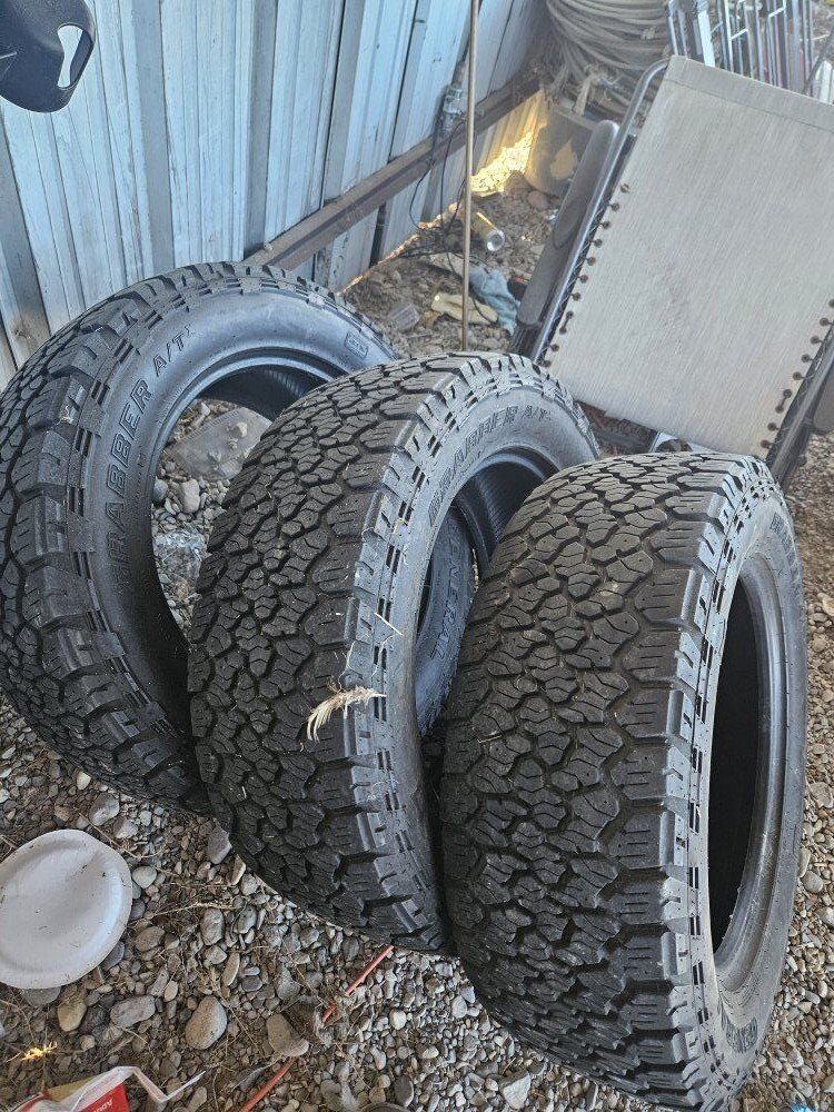 275 60 20 tires general grabber at