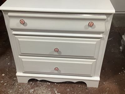 Upscale 3 Drawer Dresser