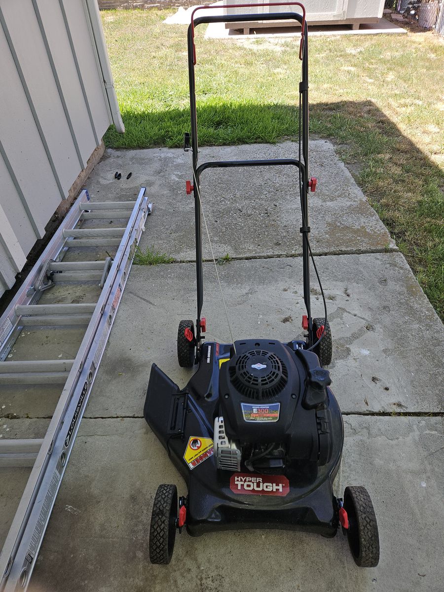 Push gas lawn mower