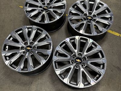 NEW 2026 Chevy Tahoe high country OEM 22in wheels 6x5.5