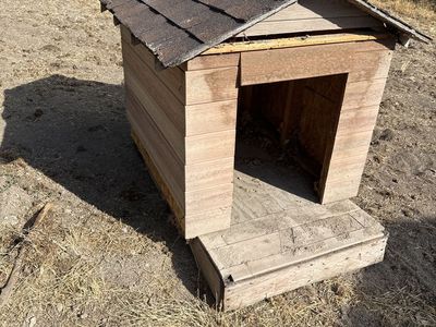 Free dog or chicken house