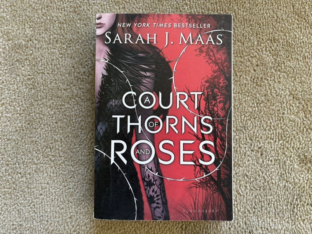 A Court of Thorns and Roses, by Sarah J. Maas (paperback, original cover)
