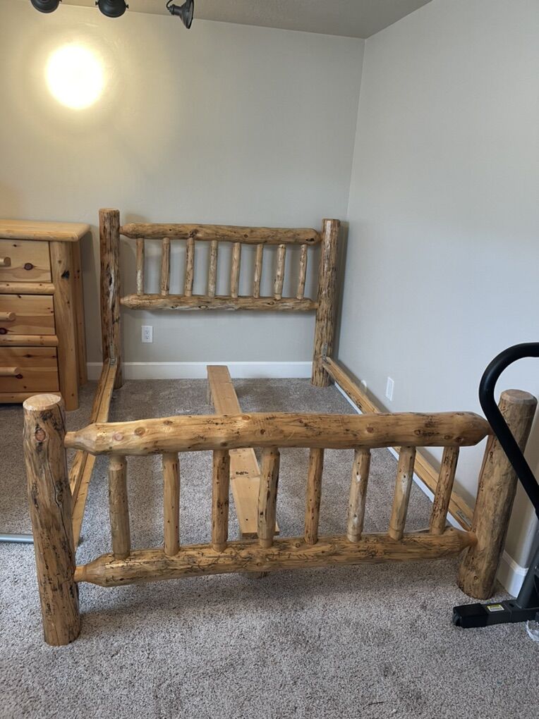 Queen Log Bedroom Set