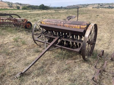 Vintage Oliver Superior Antique Horse-Drawn Grain Drill Planter Farm Implement