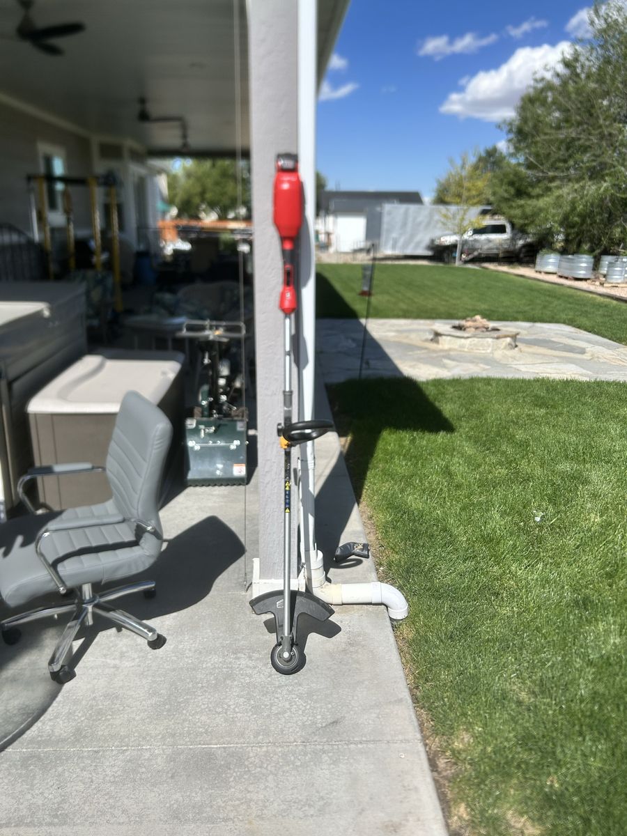 Milwaukee M 18 grass trimmer ,charger & battery