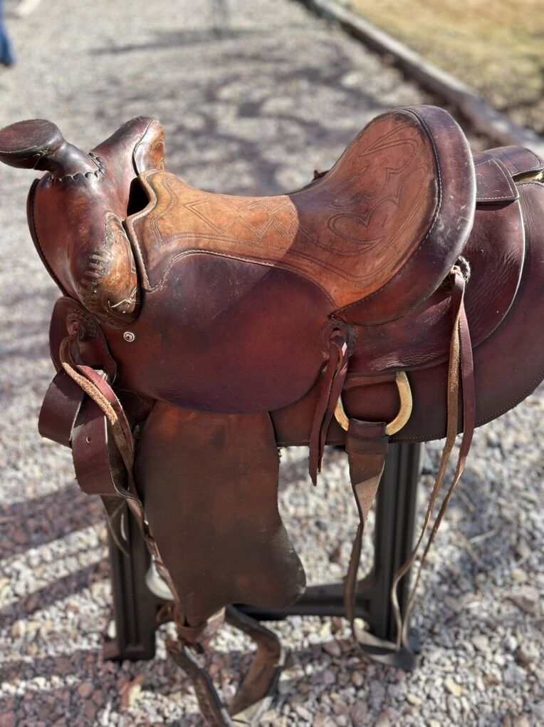 Saddle