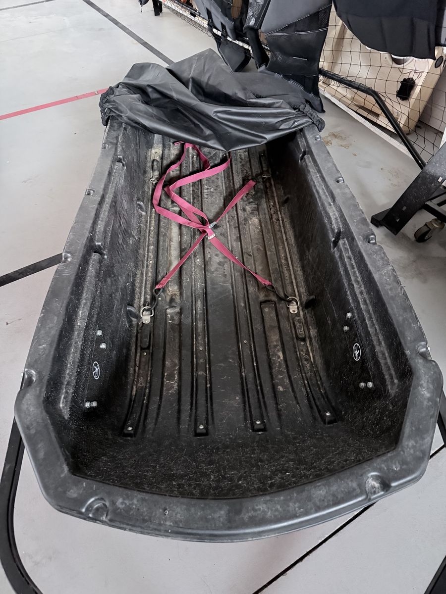 Main image 3