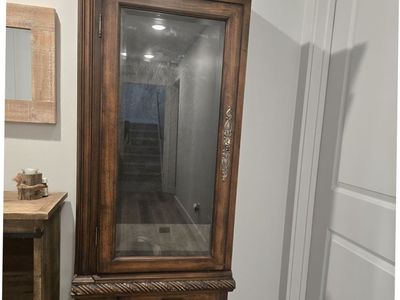 Beautiful Display Cabinet (ALSO BUILD AS ENCLOUSURE)