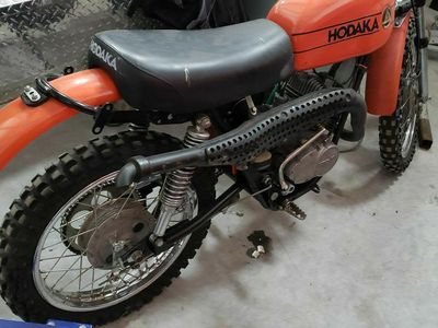 HODAKA DIRT SQUIRT