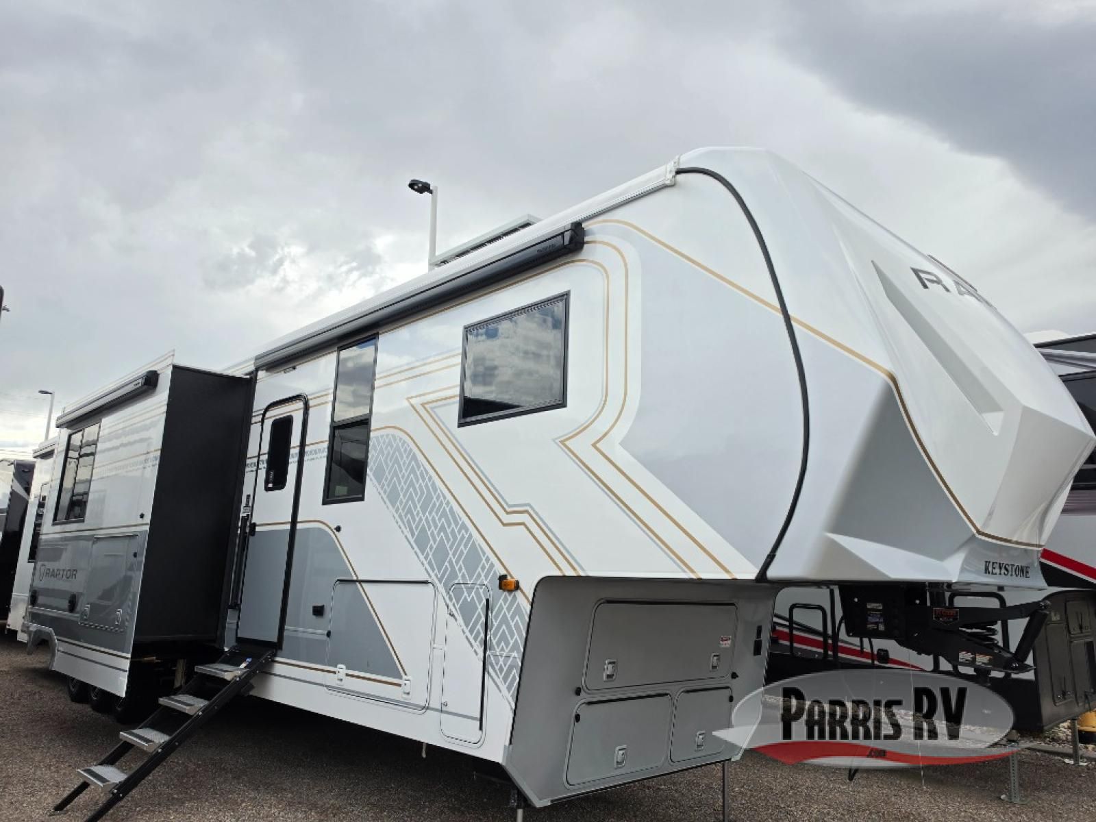 New 2026 Keystone RV Raptor 441