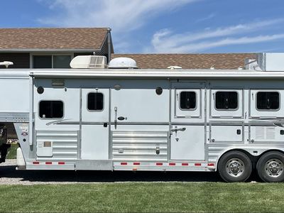 2008 4 Star 3-Horse Living Quarter Horse Trailer Outlaw conversion.