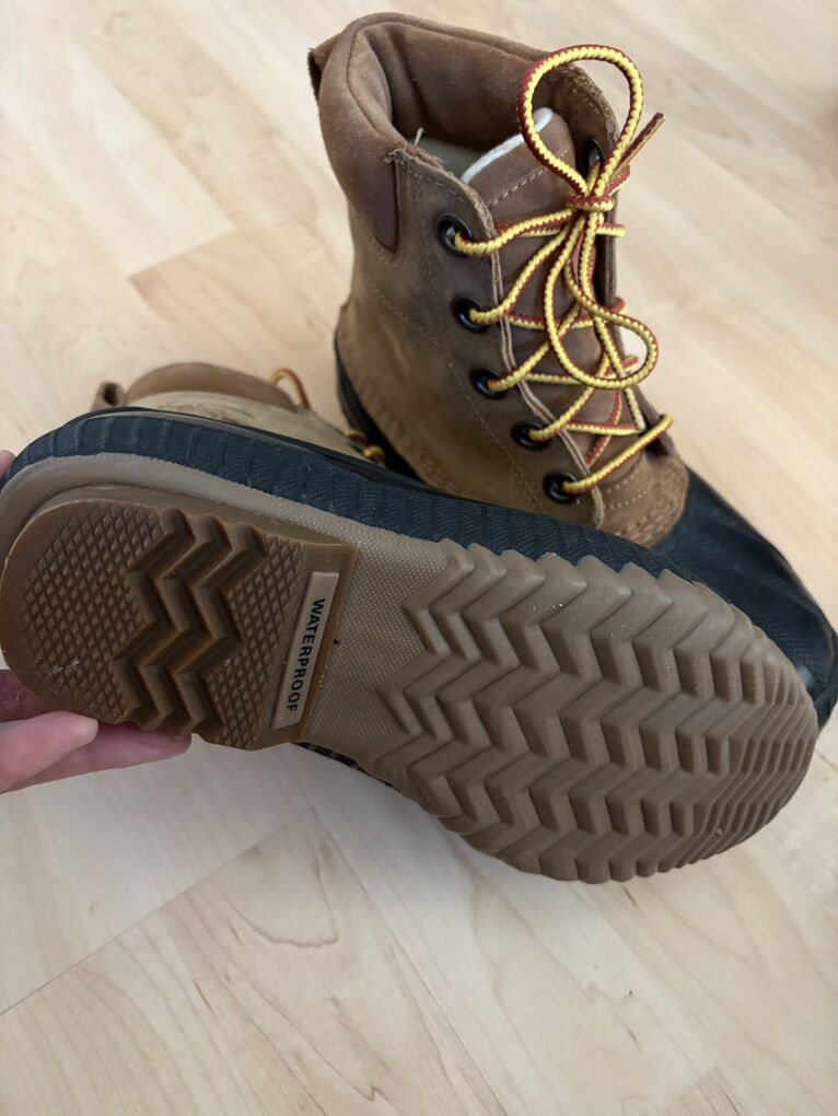 Sorel Kids Waterproof Tan and Black Boots Size 3