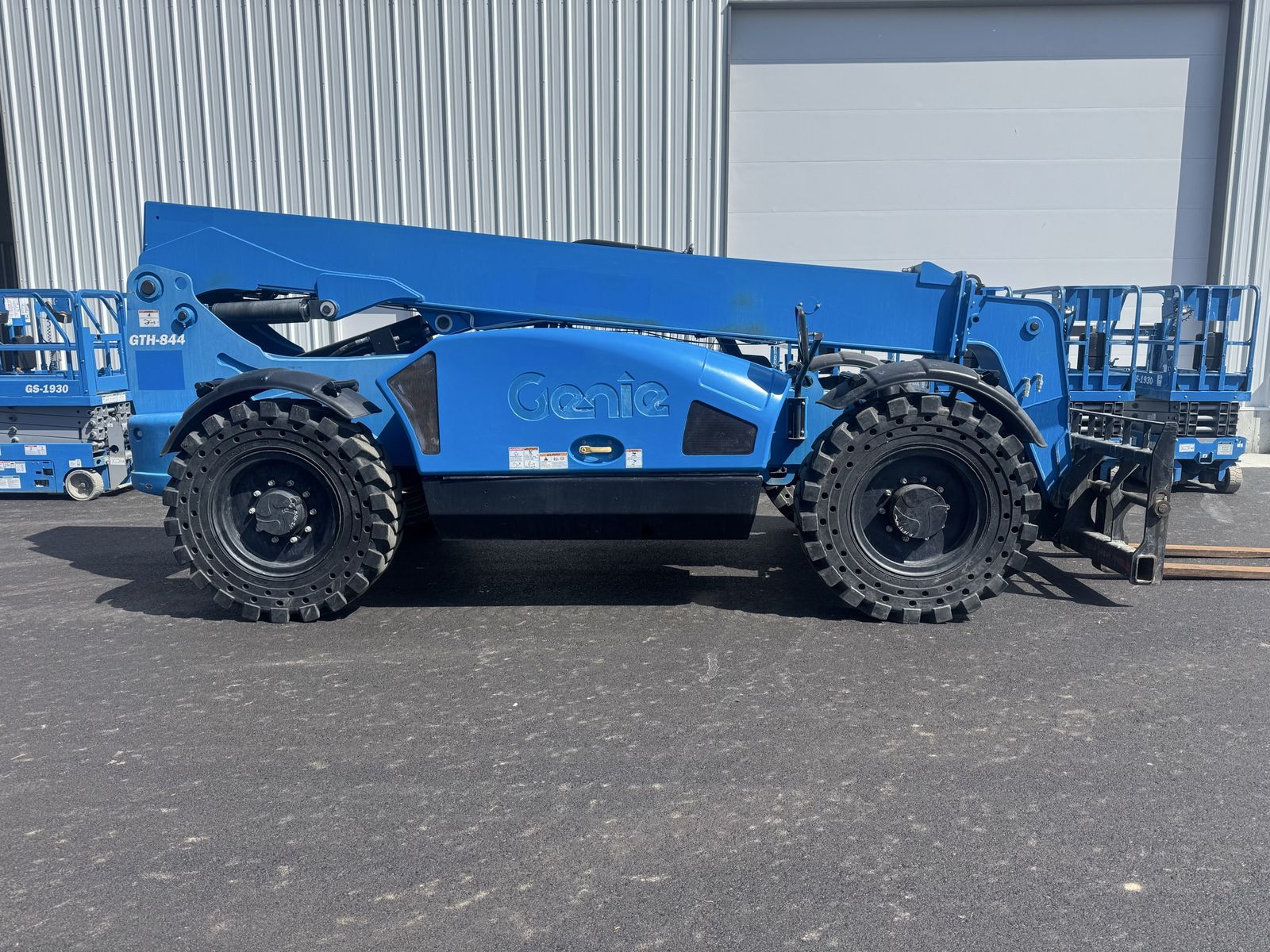 Telehandler 844 genie gradall forklift low hours