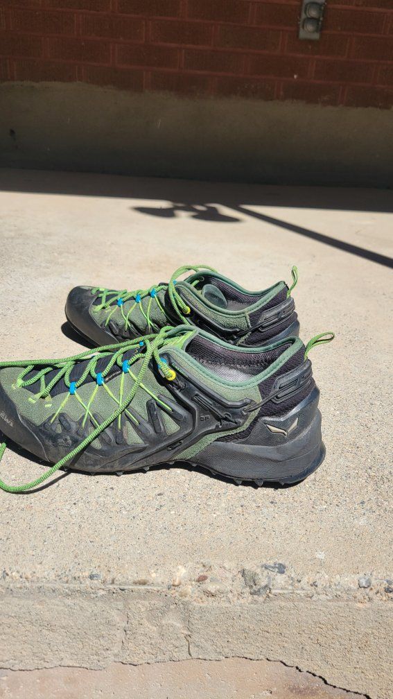 SALEWA Men's Wildfire Edge Hiking Shoes, Size 10.5, Green/Black, Approach Shoes
