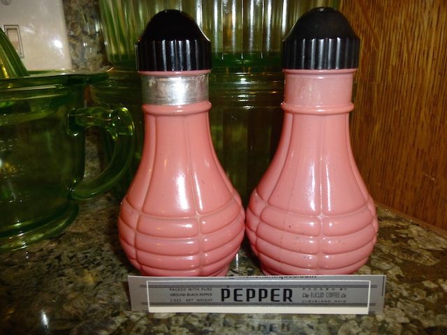 Vintage 1940-1950's Pink Salt and Pepper Set