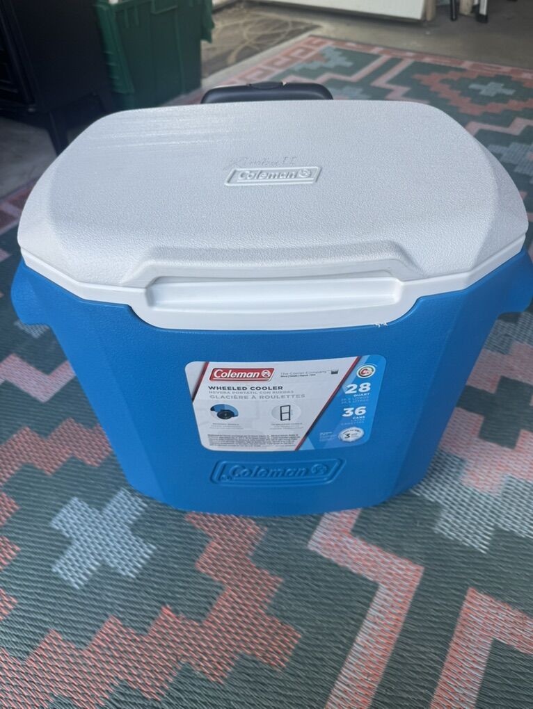 Coleman 28 Quart Cooler with Wheels