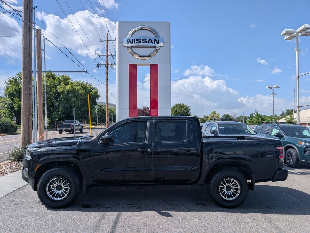 2023 Nissan Frontier SV